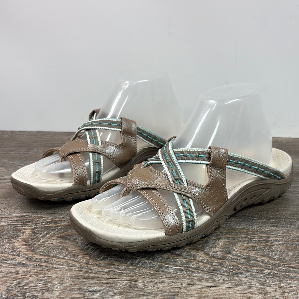 Skechers REGGAE Leather Upper Criss Cross Slides Size 9